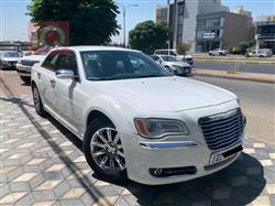 کرایسلەر 300